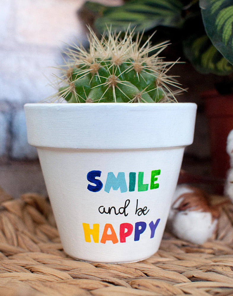 Cache pot / pot de fleurs personnalisé : "Smile and be happy"