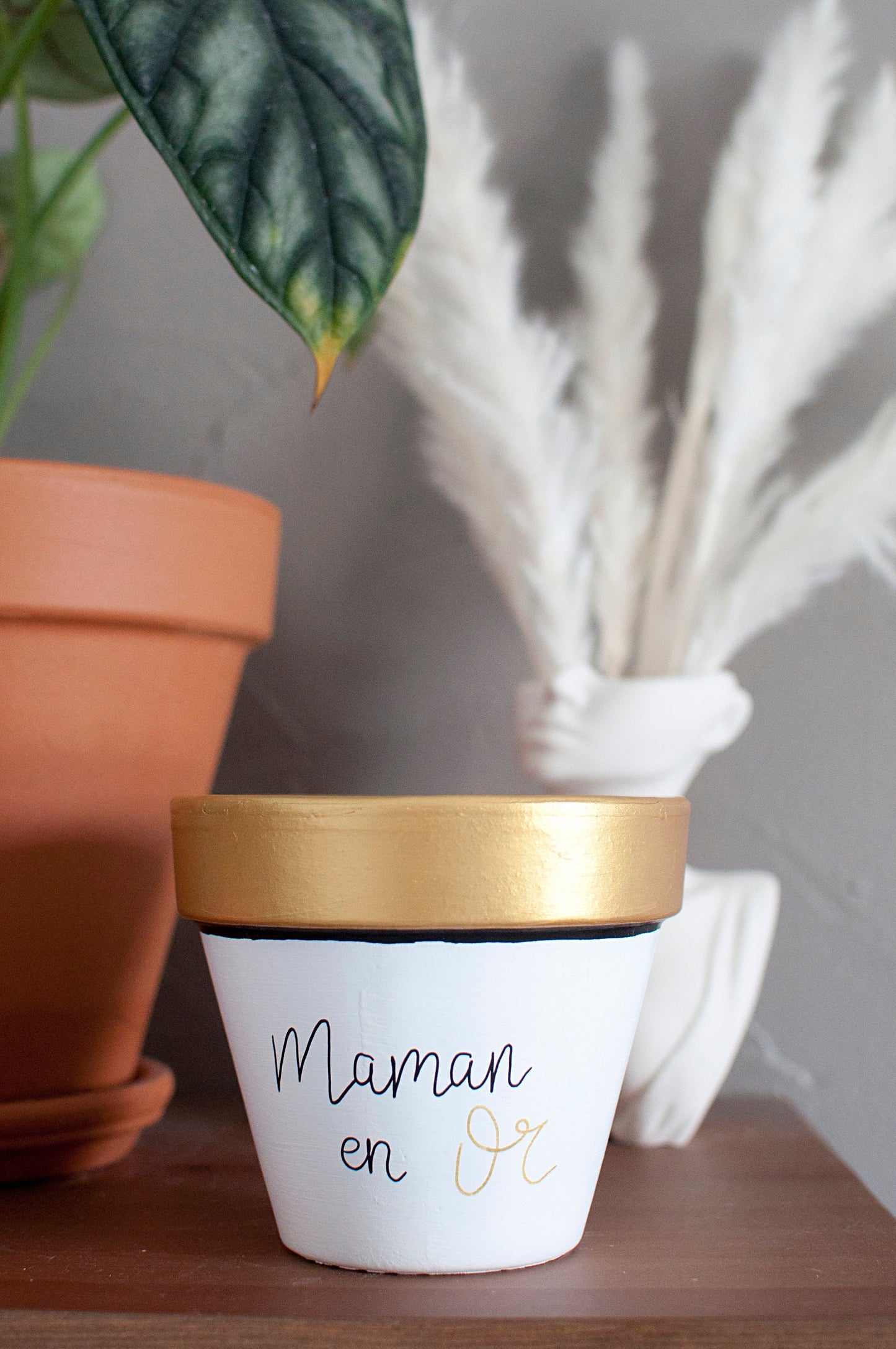 Cache pot / Pot en terre cuite personnalisé : Maman / Papa / Prénom - en Or