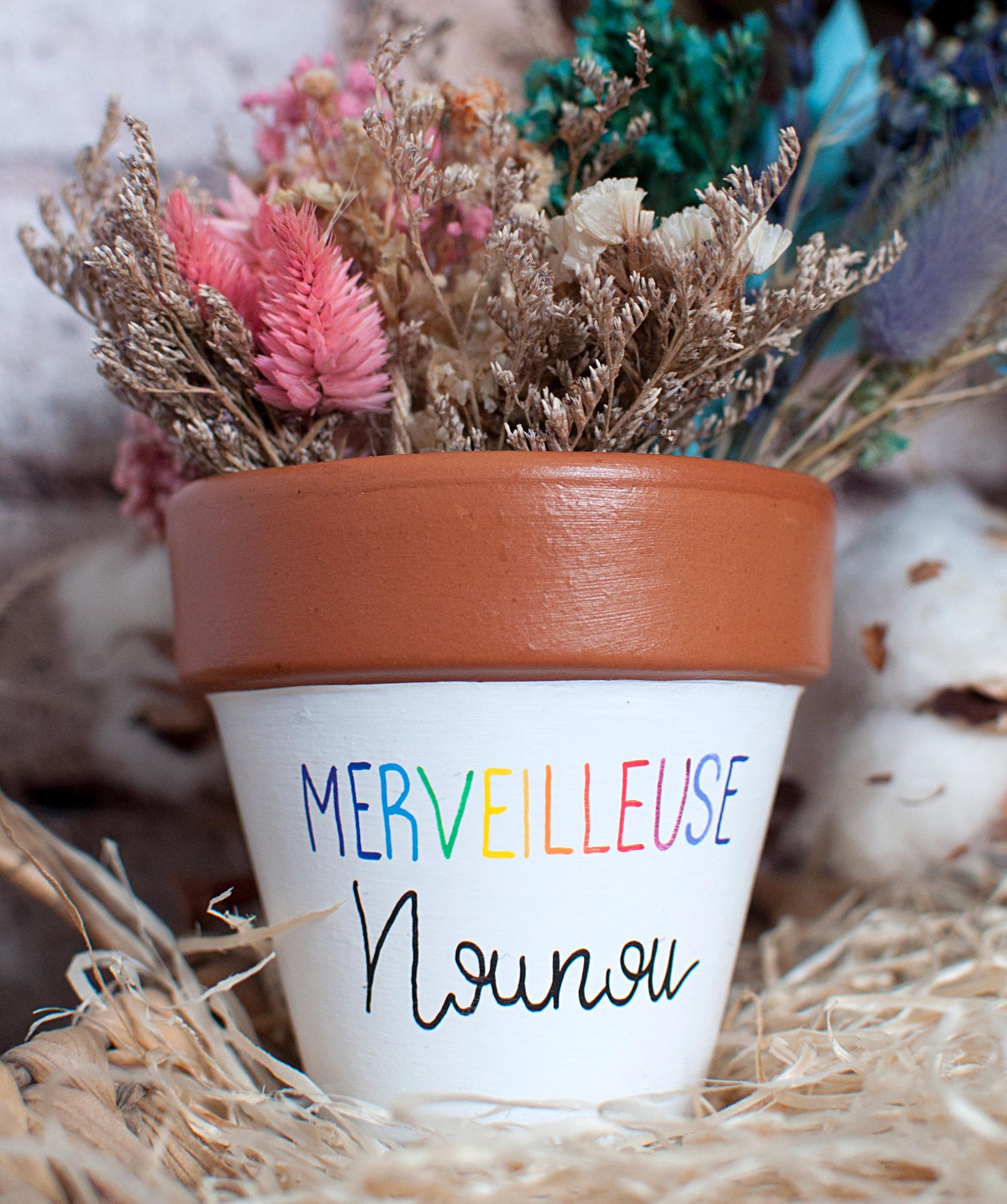Cache pot / Pot en terre cuite personnalisé: Merveilleuse Nounou / Merveilleuse + prénom (cadeau nounou / cadeau fin d’année scolaire)