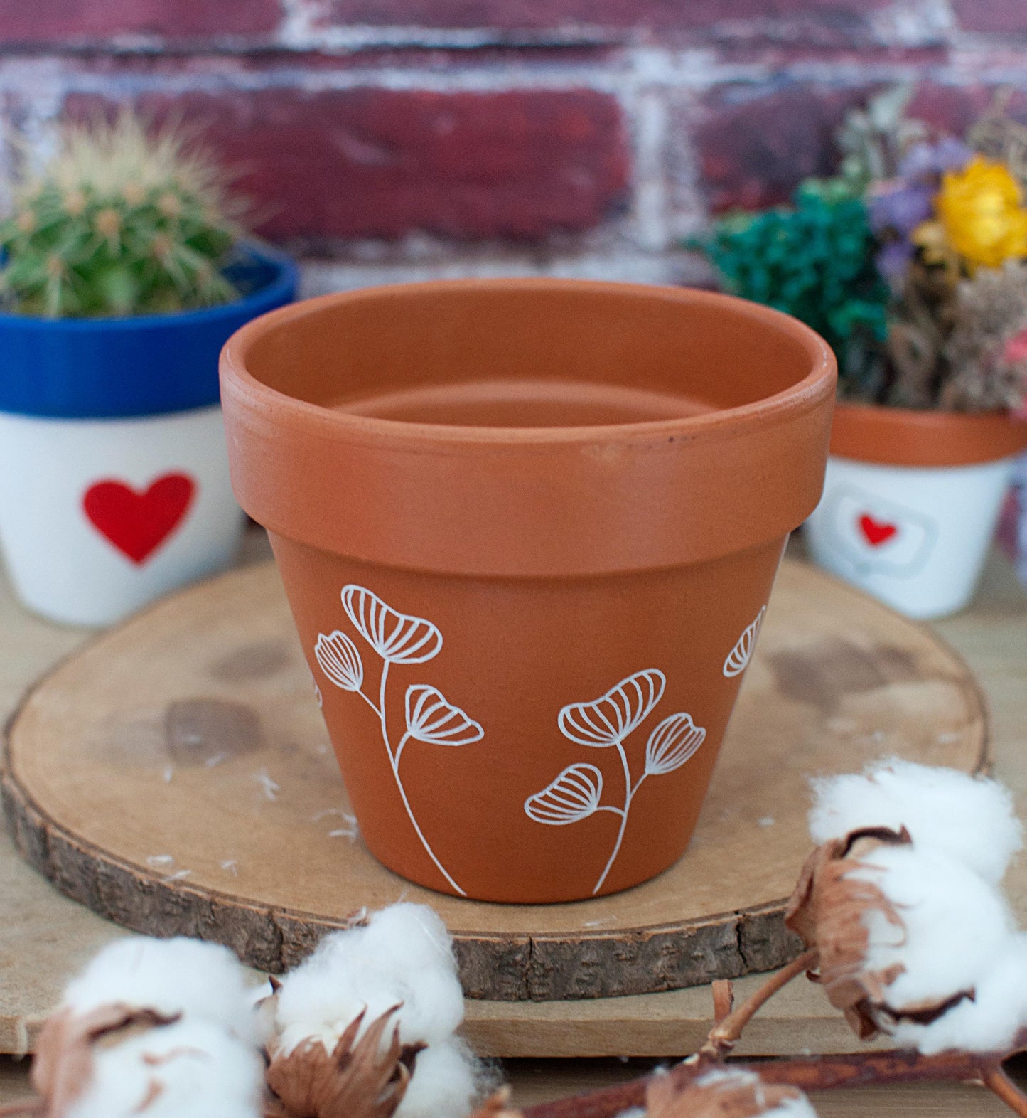 Cache pot / Pot de fleurs en terre cuite : Douceur florale