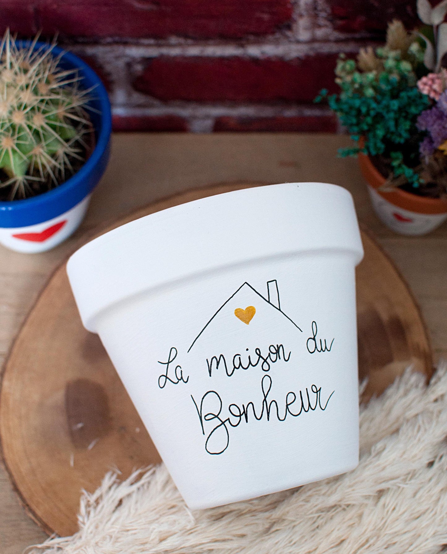 Cache pot / Pot de fleur en terre cuite : La maison du bonheur