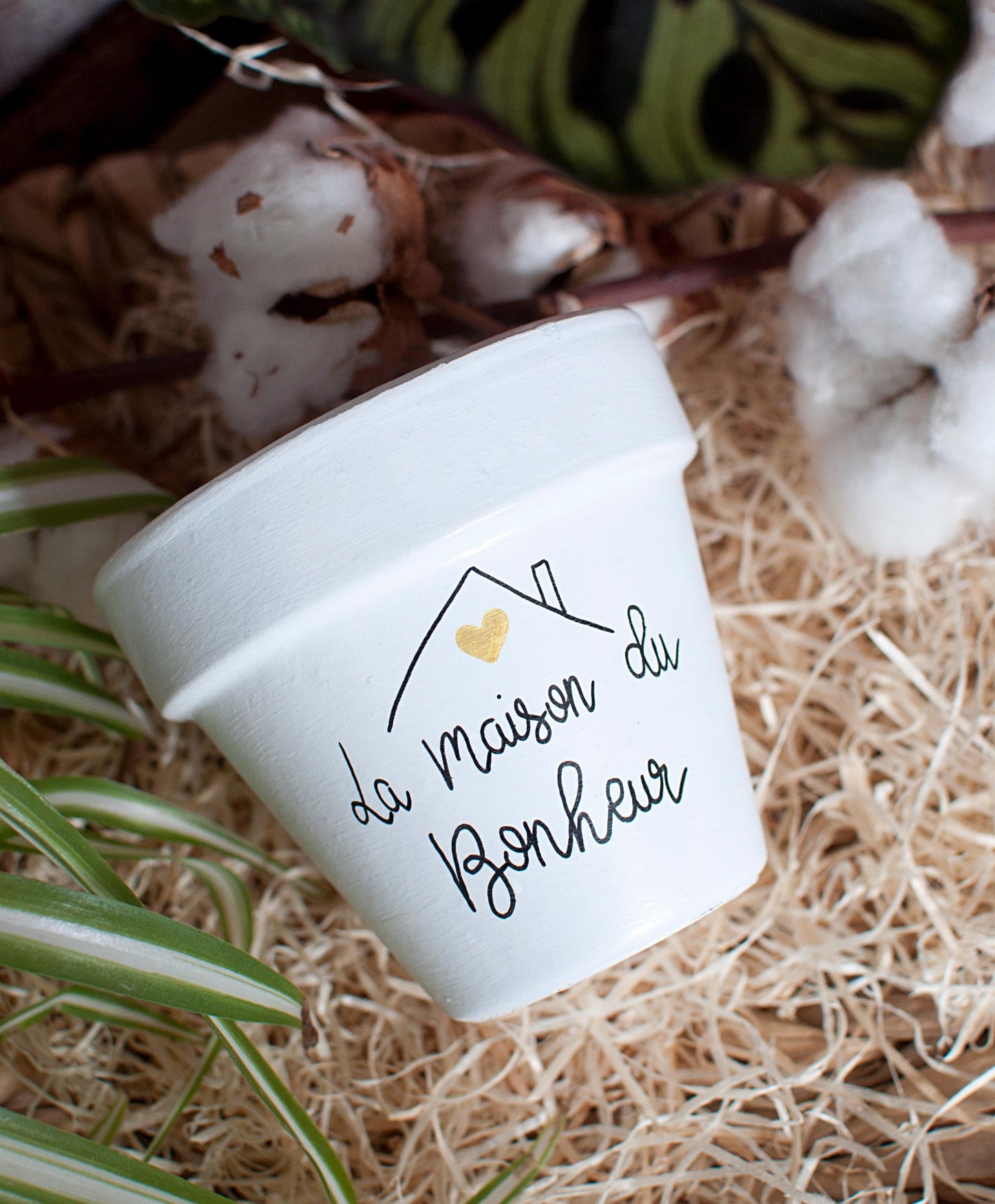 Cache pot / Pot de fleur en terre cuite : La maison du bonheur
