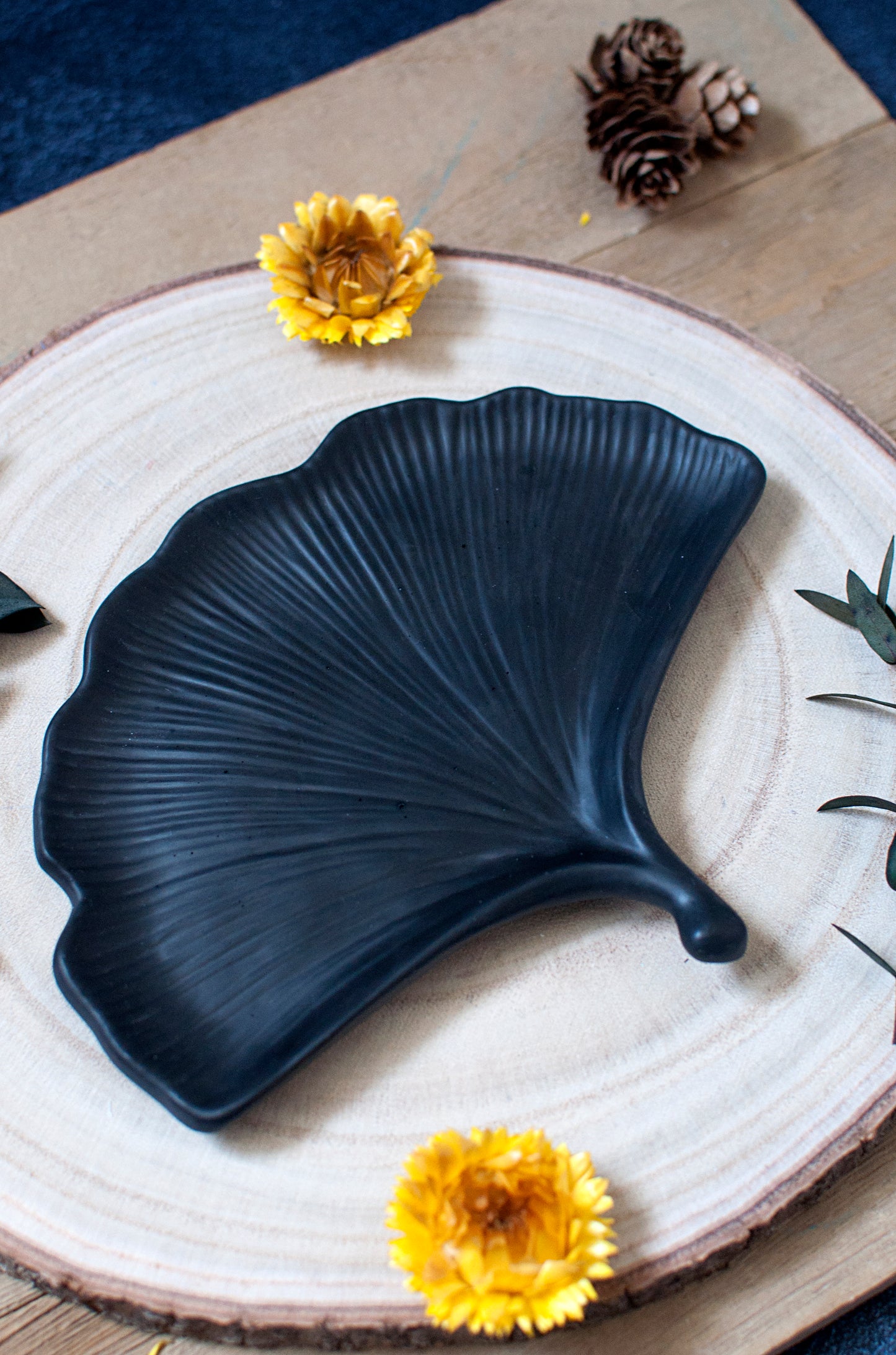 Plateau Ginkgo en Jesmonite : Noir