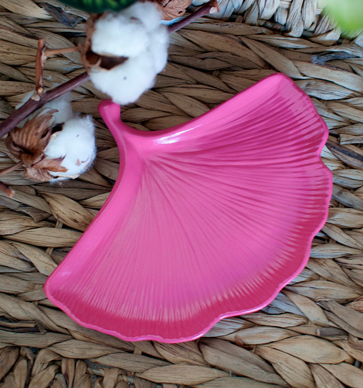 Plateau décoratif / vide poche en Jesmonite : Feuille de Ginkgo Rose