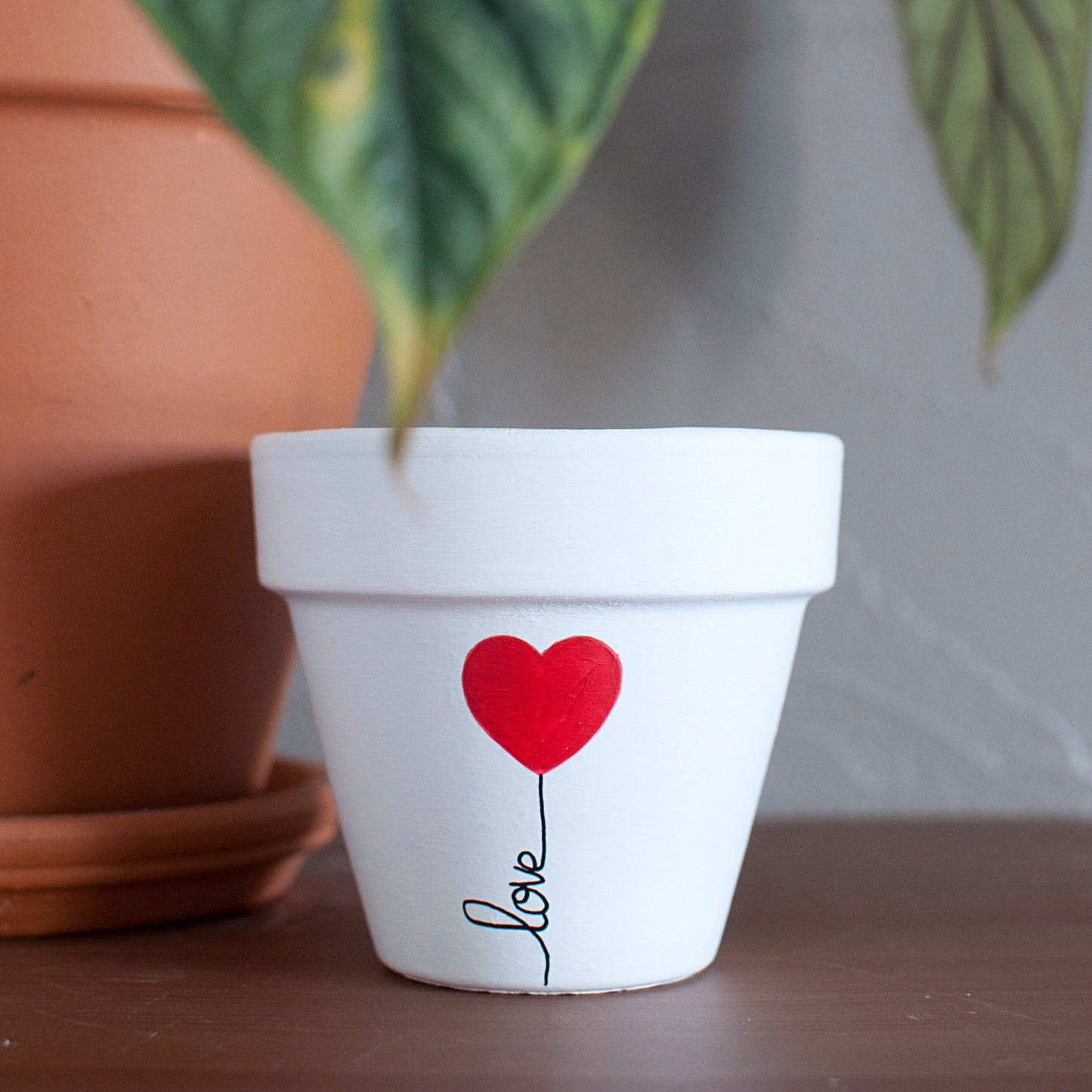 Cache pot / Pot en terre cuite : Ballon Love [Amour / Love / Cadeau]