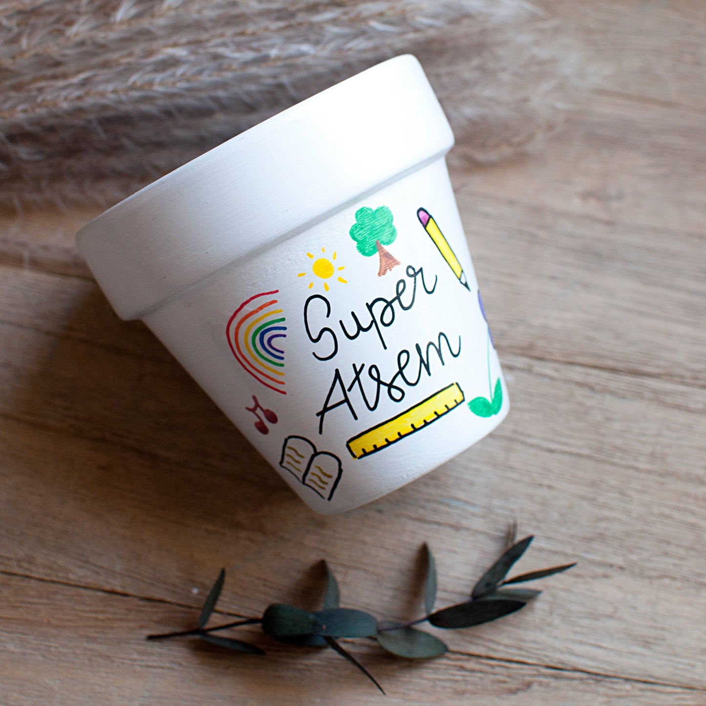 Cache pot / Pot en terre cuite personnalisé pour la fin d’année scolaire : Merci Maitresse /  Super Atsem / Super AESH [Cadeau maîtresse]