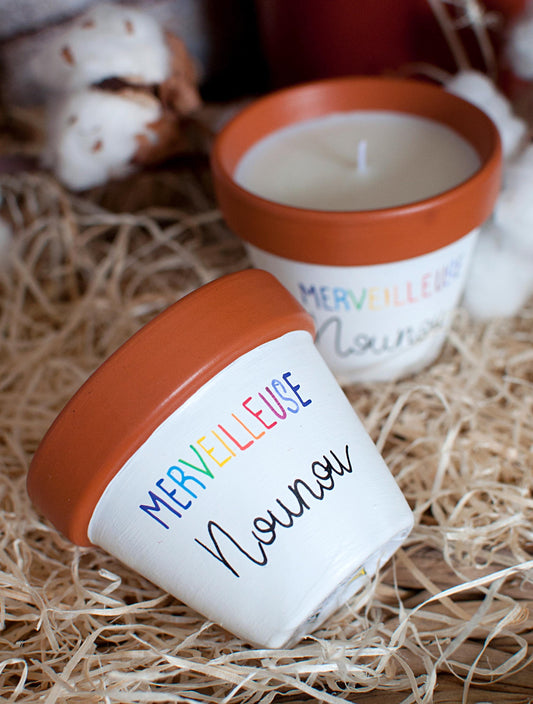 Bougie en terre cuite : Merveilleuse Nounou - Bougie 8 cm cire de soja [Cadeau Nounou / Cadeau fin d'année scolaire / Merci Nounou]