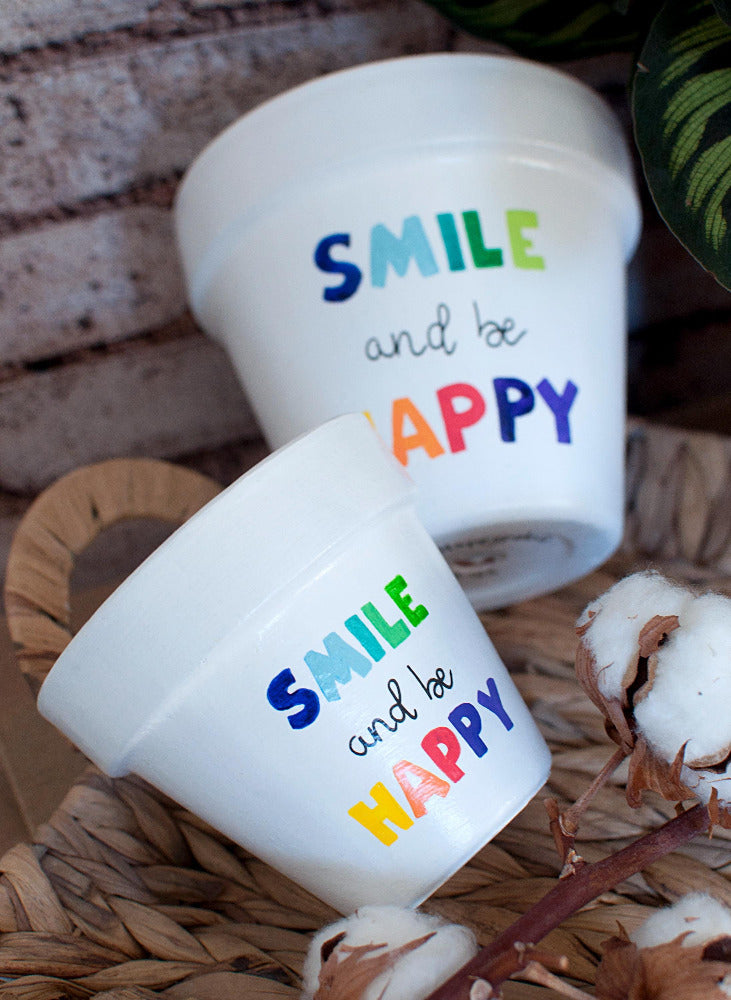 Cache pot / pot de fleurs personnalisé : "Smile and be happy"