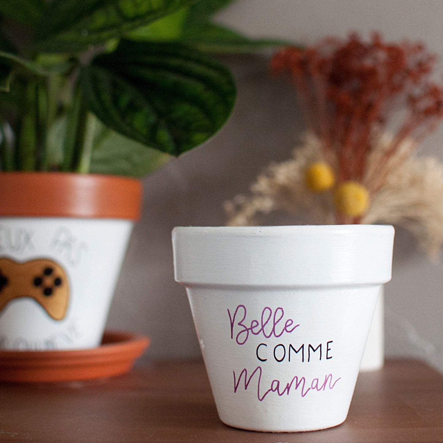 Cache pot / Pot de fleurs en terre cuite personnalisé  : Belle comme maman [Cadeau fête des mères / cadeau maman / bonne fête maman]