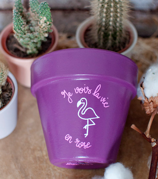 Cache pot / Pot de fleur en terre cuite : "Je vois la vie en rose"
