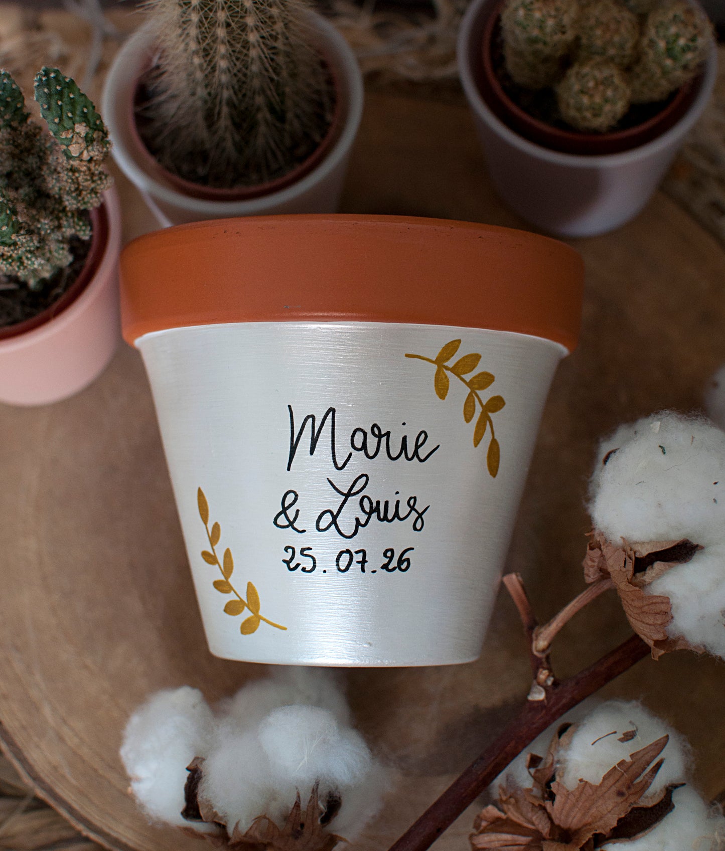 Cache pot en terre cuite personnalisé pour mariage, baptême, naissance..
