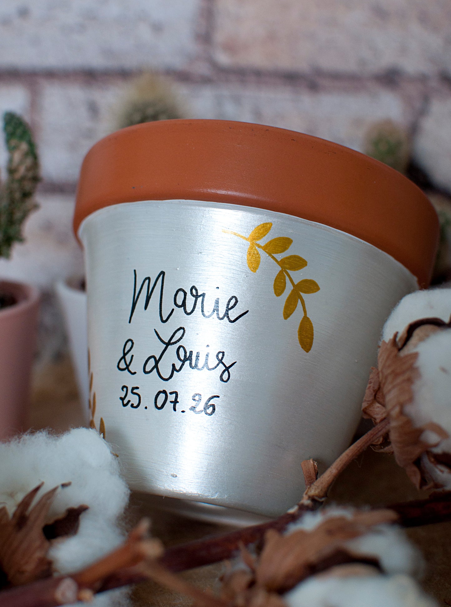 Cache pot en terre cuite personnalisé pour mariage, baptême, naissance..