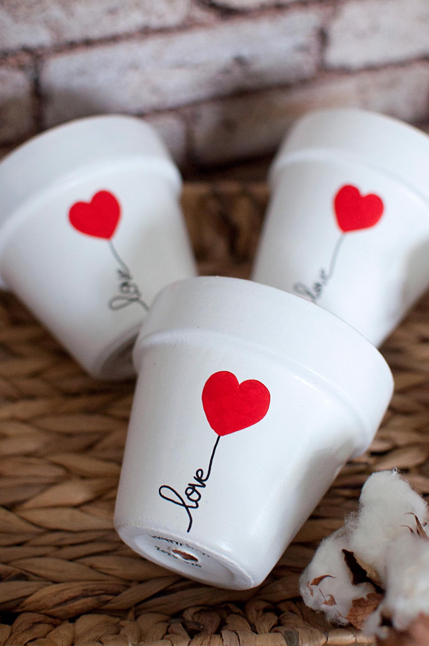 Cache pot / Pot en terre cuite : Ballon Love [Amour / Love / Cadeau]