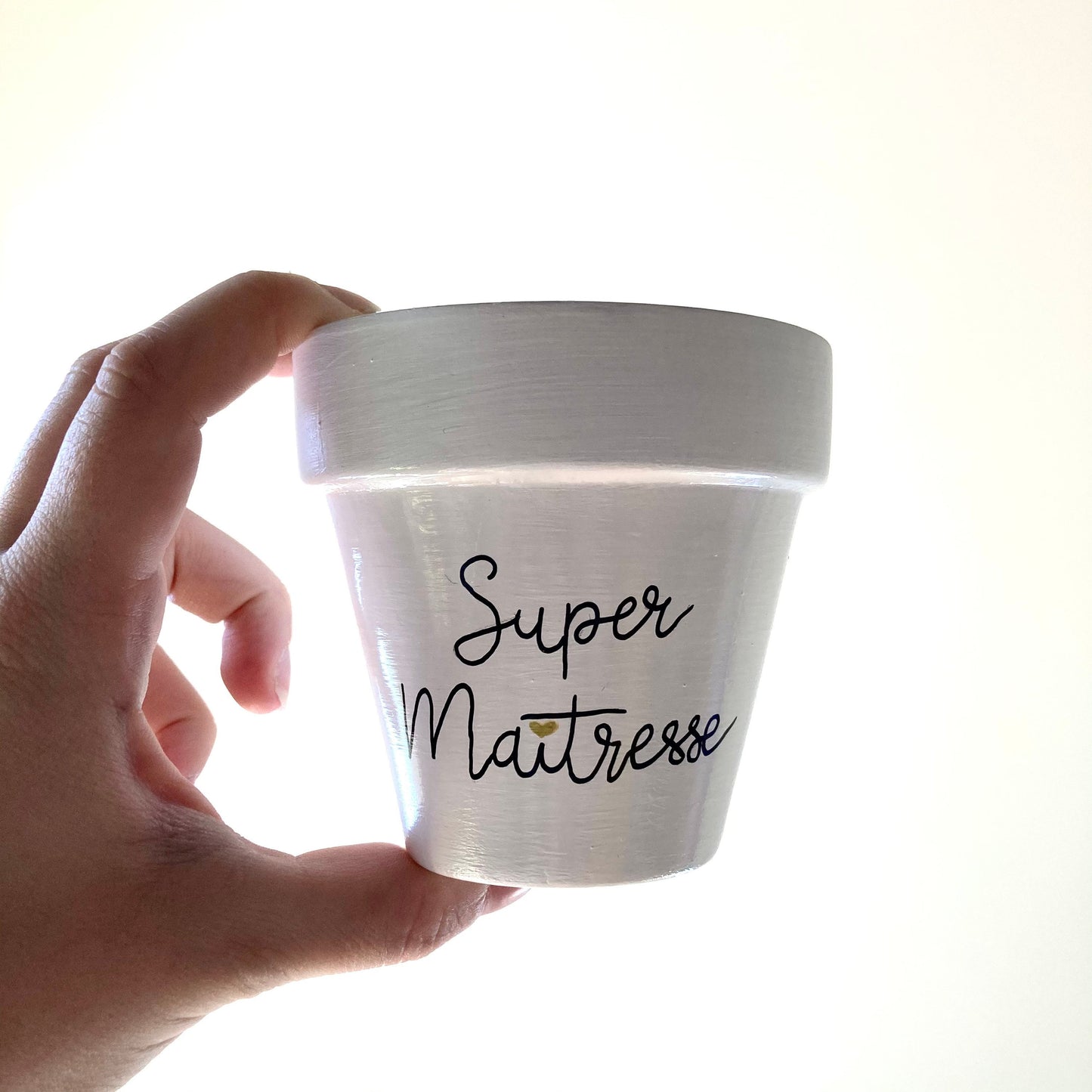 Cache pot / Pot en terre cuite personnalisé : Maîtresse en or / merci Maîtresse [Cadeau maîtresse / cadeau fin d'année scolaire]