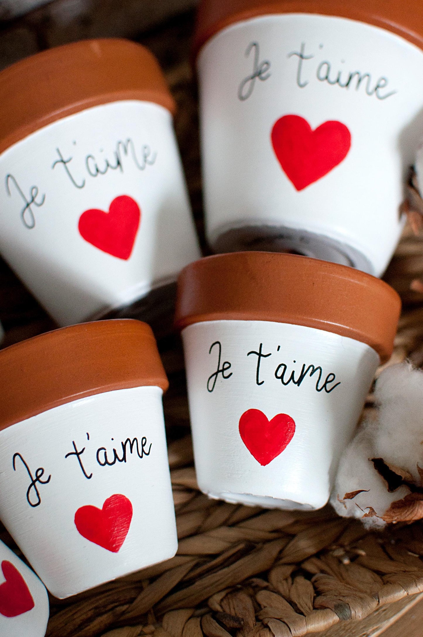 Cache pot / Pot de fleurs en terre cuite personnalisé : Je t’aime [Cadeau Saint Valentin / Fête des amoureux / Cadeau personnalisé / Amour]