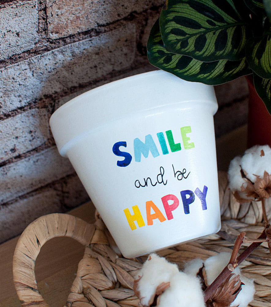 Cache pot / pot de fleurs personnalisé : "Smile and be happy"